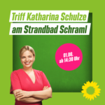 Katharina Schulze vor grünem Hintegrund. Termin am 01. August am Strandbad Schraml in Prien ab 14:30 Uhr